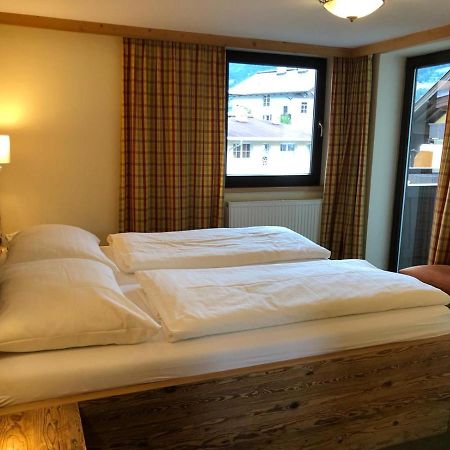 Hotel Roesslwirt كيرشبرغ ان تيرول المظهر الخارجي الصورة