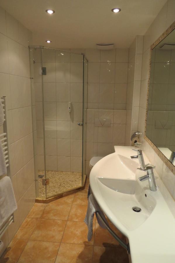 Hotel Roesslwirt كيرشبرغ ان تيرول المظهر الخارجي الصورة