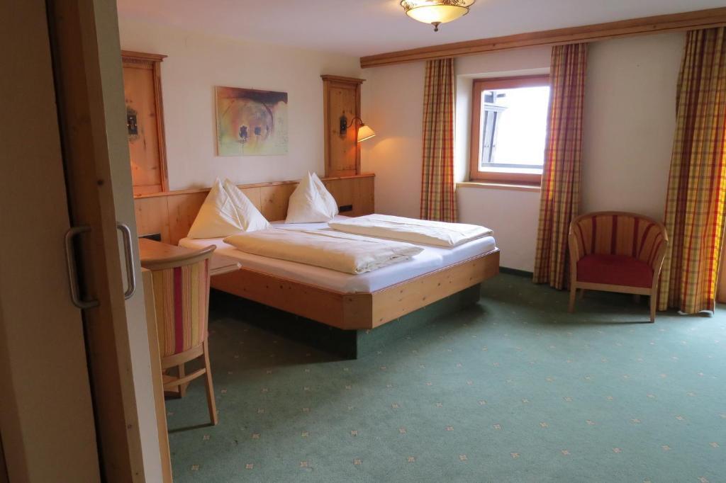 Hotel Roesslwirt كيرشبرغ ان تيرول المظهر الخارجي الصورة